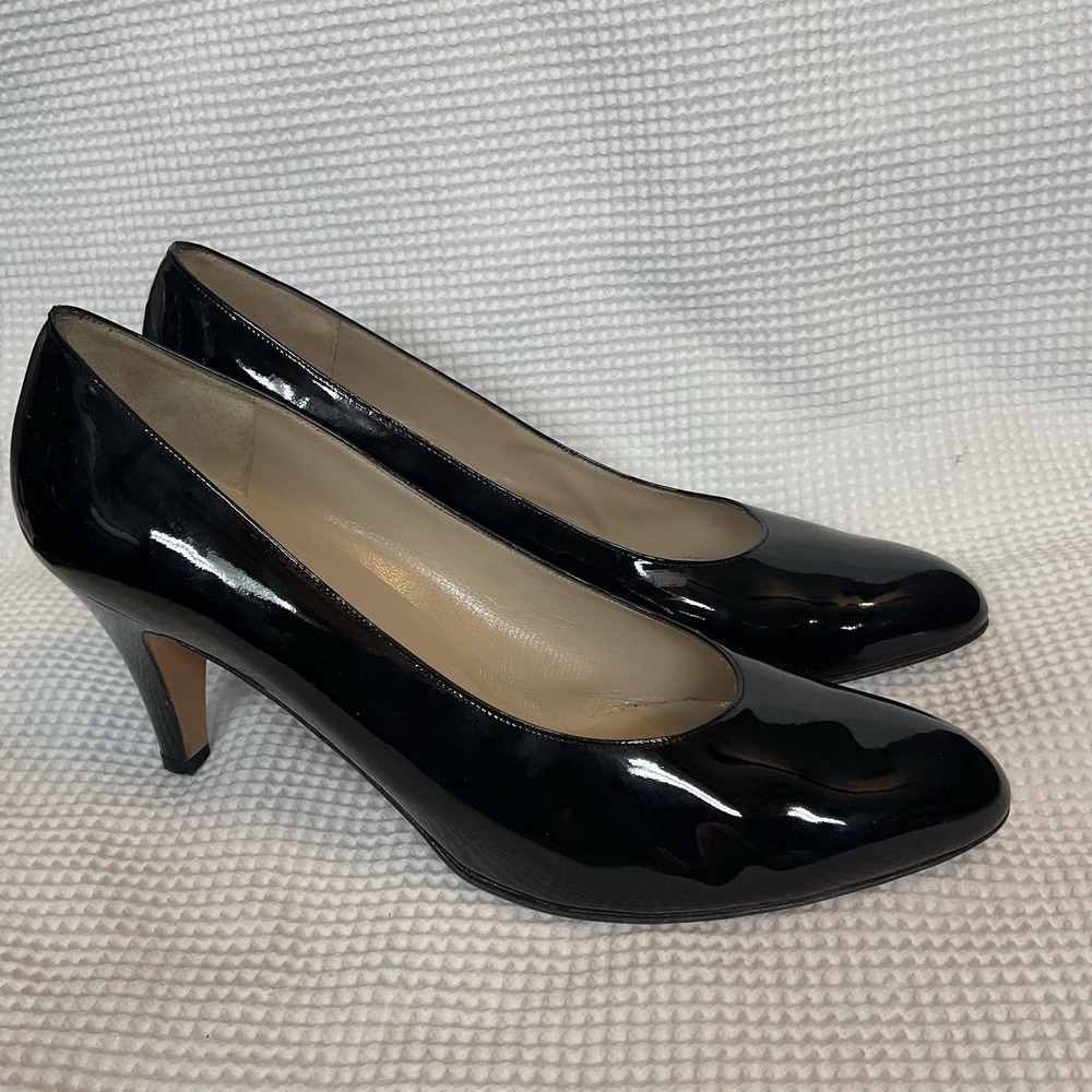 Salvatore Ferragamo Black Patent Leather Pumps Size 10 Classic Worn Once